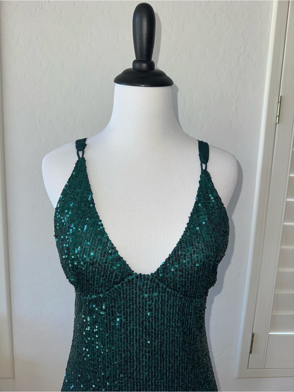 FREE PEOPLE SIZE M~STUNNING SEQUIN GREEN V-NECK MINI PARTY DRESS~EVENING DAY - Picture 4 of 15